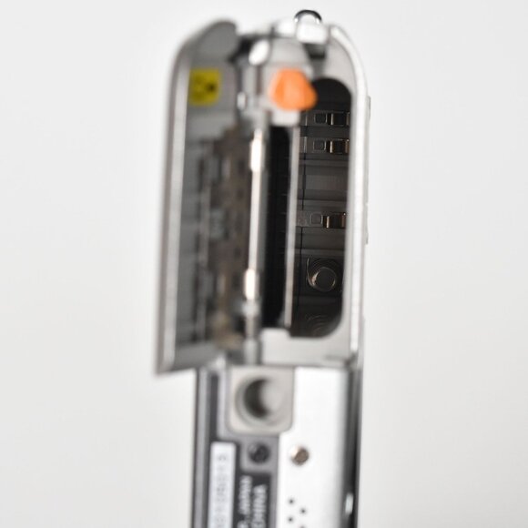 Nikon COOLPIX S3500 Digital Camera 20.1MP 7x Optical Zoom HD Video 64GB SD Card - Picture 11 of 16